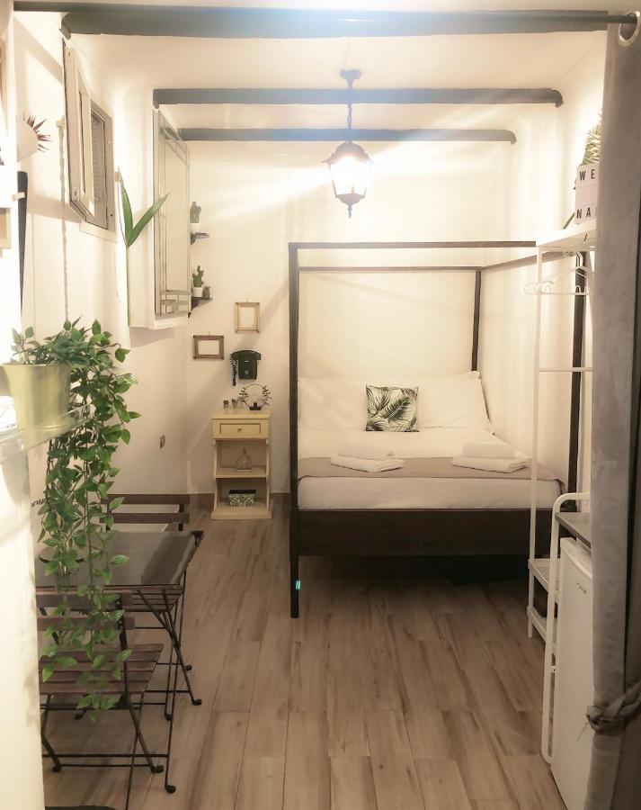 Jungle 13 - Room&apartments Neapel