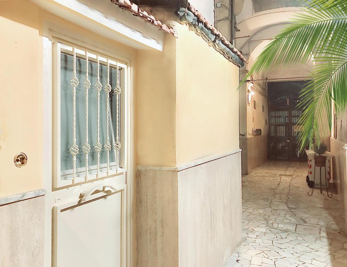Jungle 13 - Room&apartments Neapel